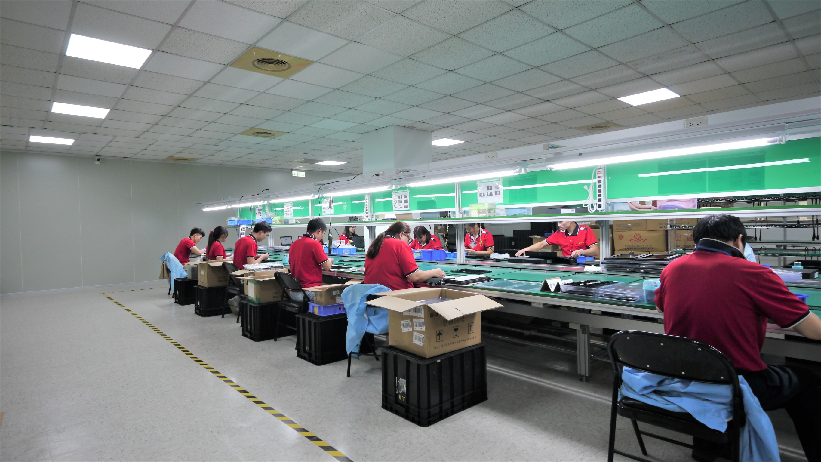 加工人員作業圖片 代工廠內部作業圖片